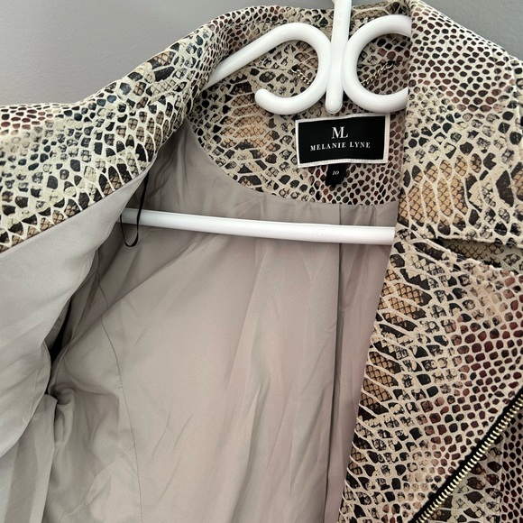 Melanie, Lynn blazer - Picture 2 of 3